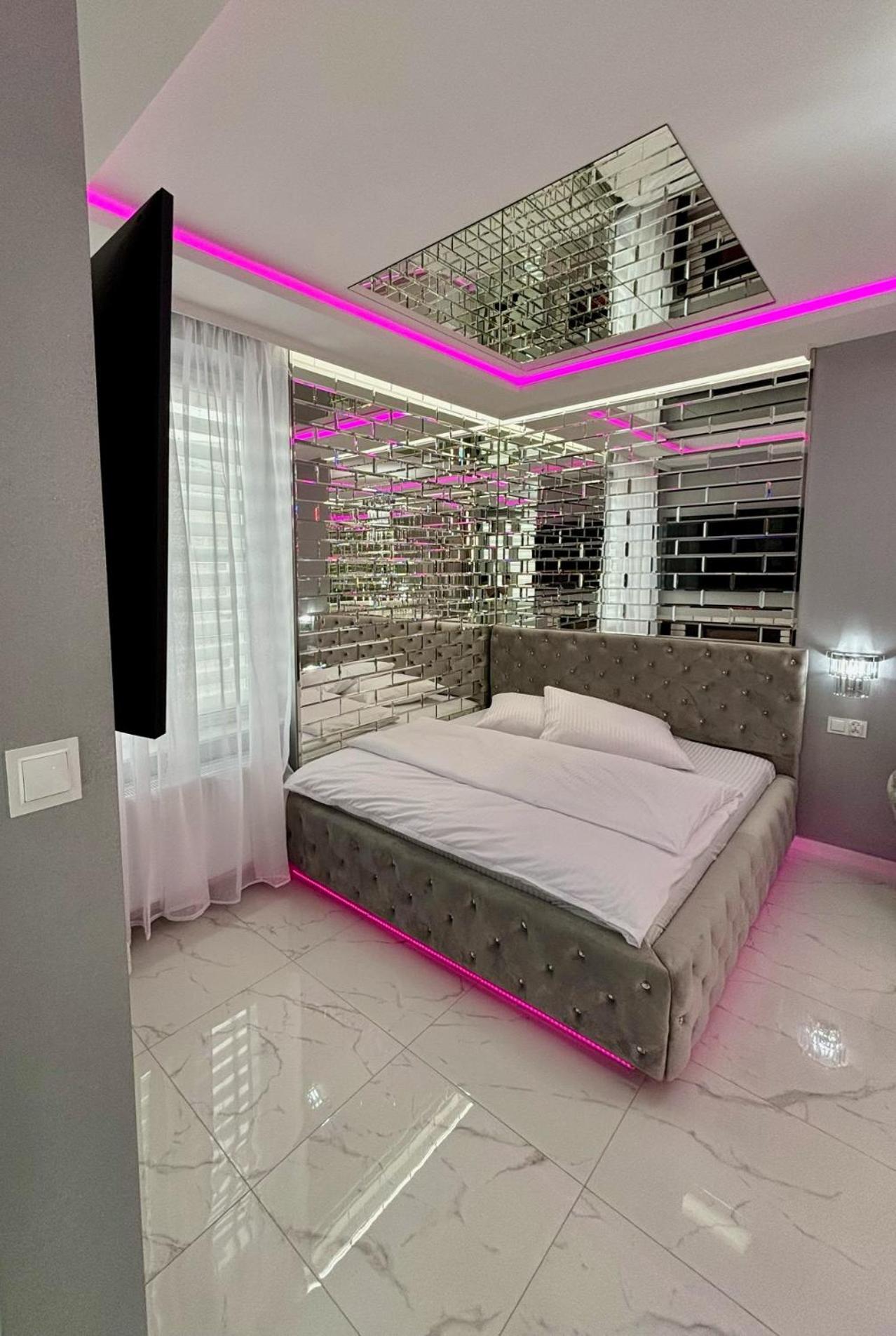 Apartament "Prezydencki Deluxe" Centrum Z Duza Wanna Dla Dwojga Gniezno Bagian luar foto